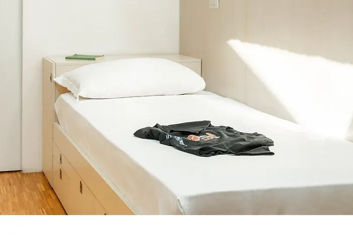 ホステル Combo *